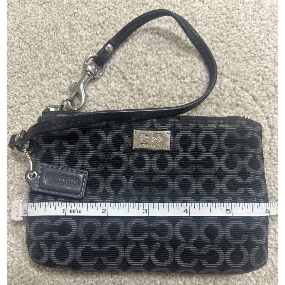 Coach Madison Op Art Wristlet Y2K/retro vintage Mini Pouch Collection